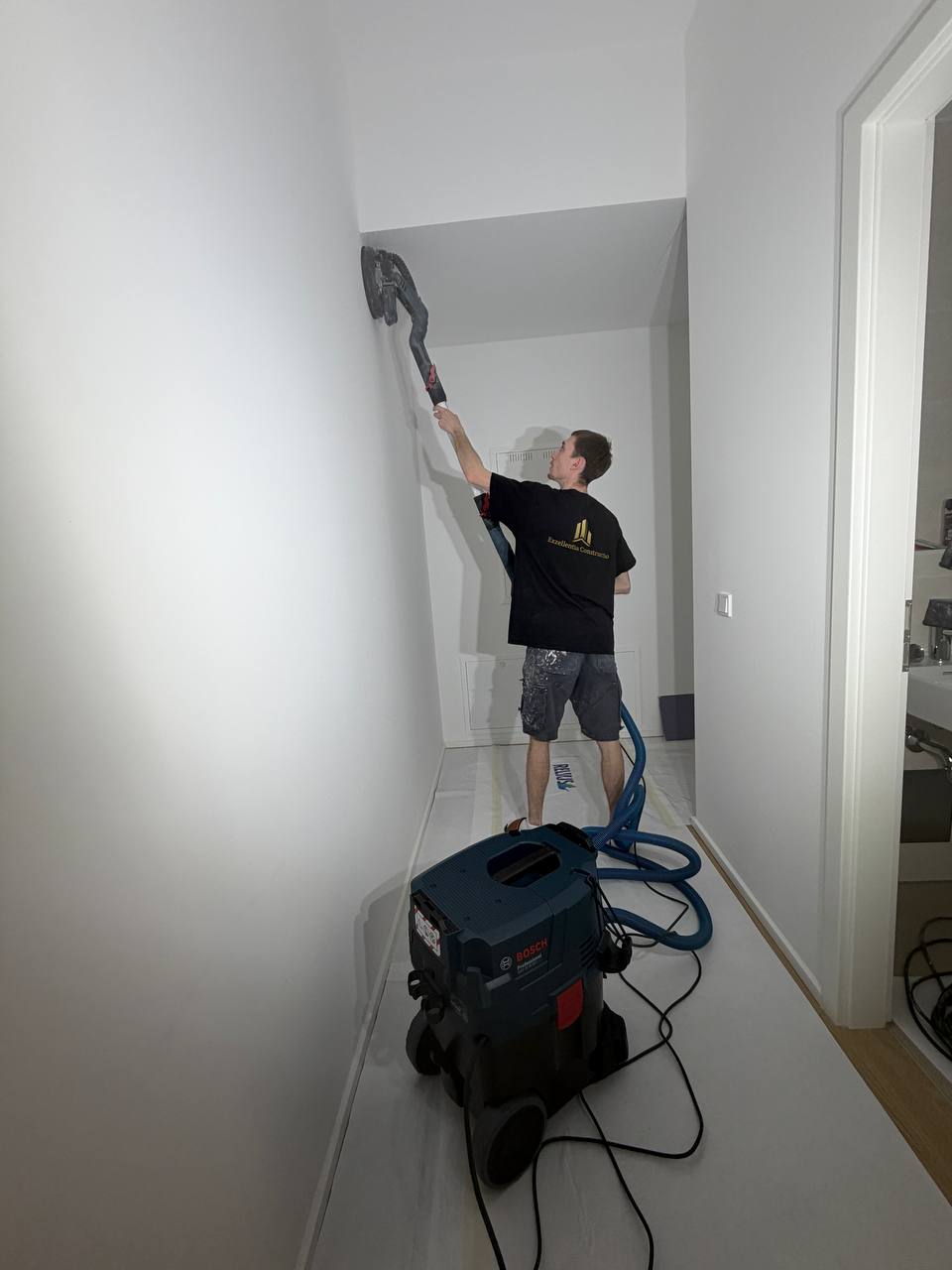 Сотрудник 4